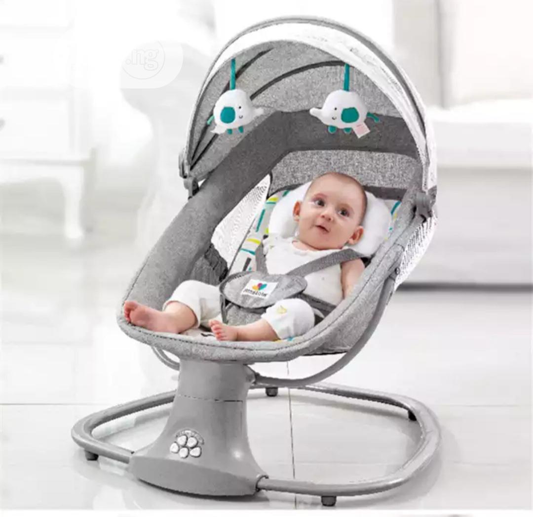 Mastela 3-In-1 Deluxe Multi-Functional Bassinet